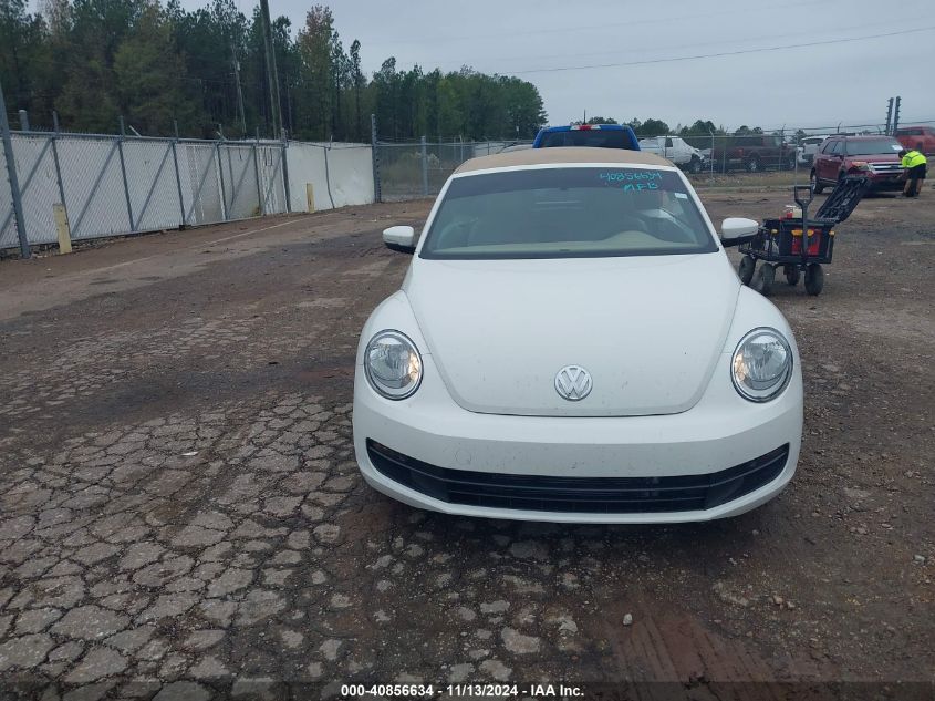 2013 Volkswagen Beetle 2.5L VIN: 3VW5X7AT4DM820522 Lot: 40856634