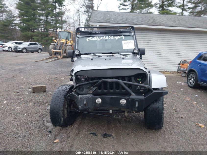 2013 Jeep Wrangler Unlimited Sahara VIN: 1C4BJWEG0DL575895 Lot: 40856719