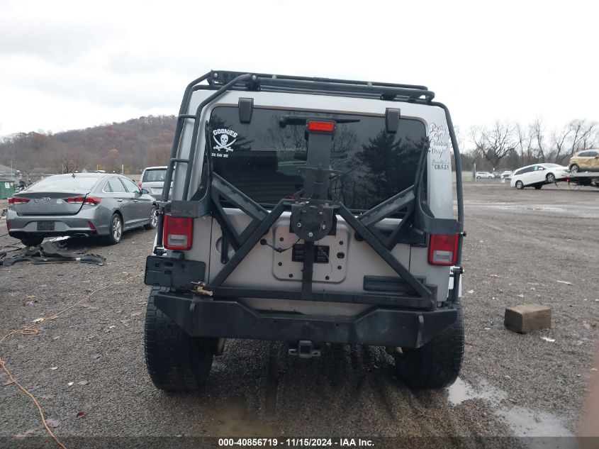 2013 Jeep Wrangler Unlimited Sahara VIN: 1C4BJWEG0DL575895 Lot: 40856719