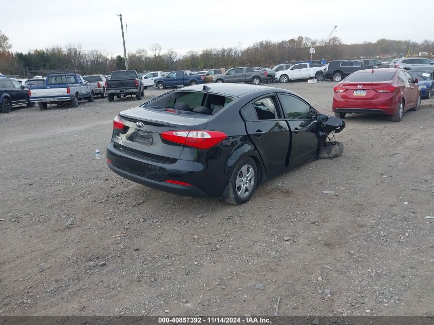 VIN KNAFX4A64F5388083 2015 KIA Forte, LX no.4