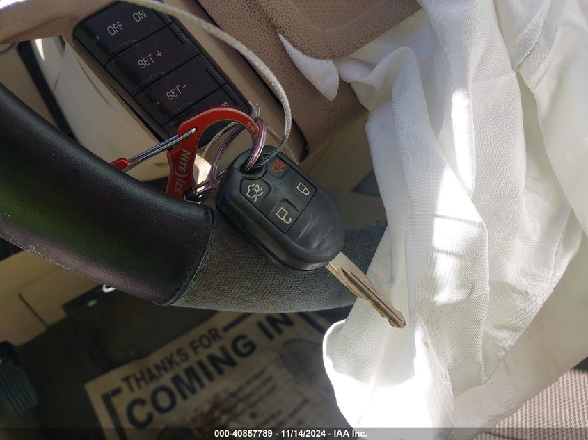 2010 Ford Escape VIN: 1FMTU0DGXAKA32223 Lot: 40857789