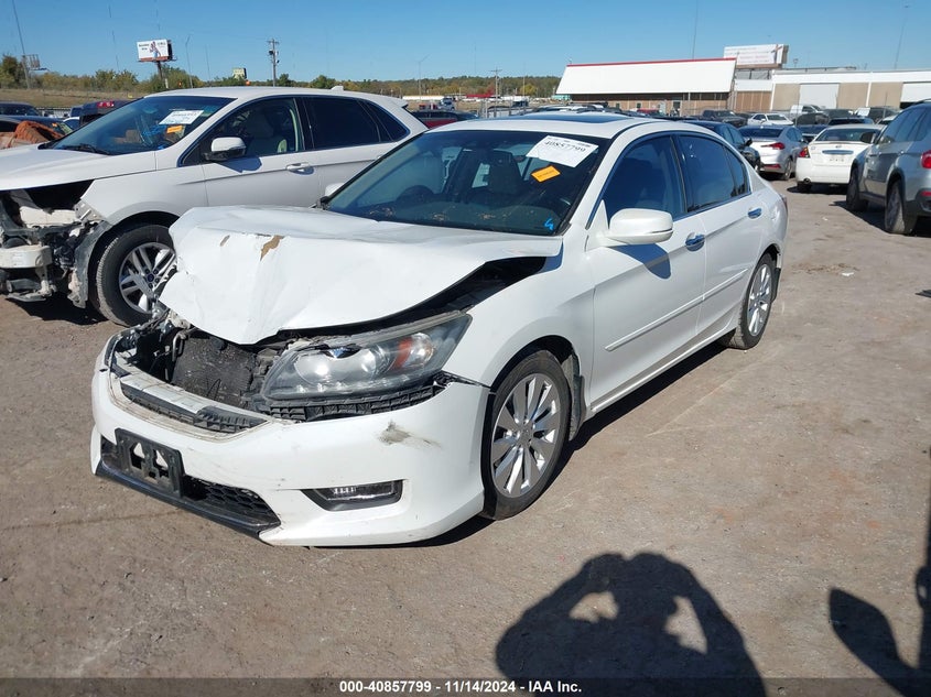 2013 HONDA ACCORD VIN: 1HGCR3F86DA002158