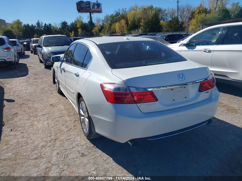 2013 HONDA ACCORD VIN: 1HGCR3F86DA002158