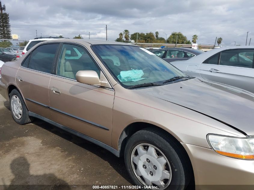 2000 Honda Accord 2.3 Lx VIN: 3HGCG6659YG703006 Lot: 40857821