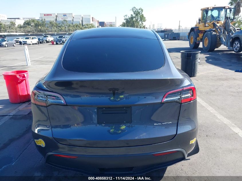 2022 Tesla Model Y Long Range Dual Motor All-Wheel Drive VIN: 7SAYGDEE2NF392307 Lot: 40858312