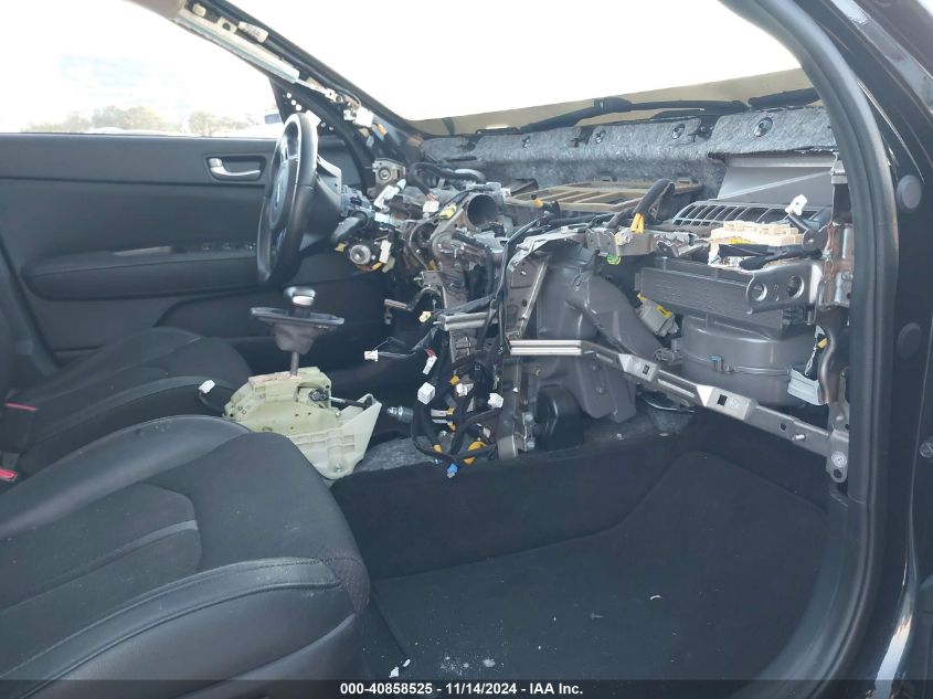 VIN 5XXGT4L30JG244671 2018 KIA Optima, S no.5