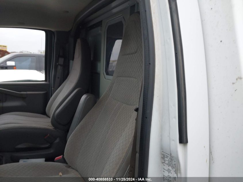 2017 Chevrolet Express Cutaway Work Van VIN: 1GB0GRFG0H1205168 Lot: 40858533