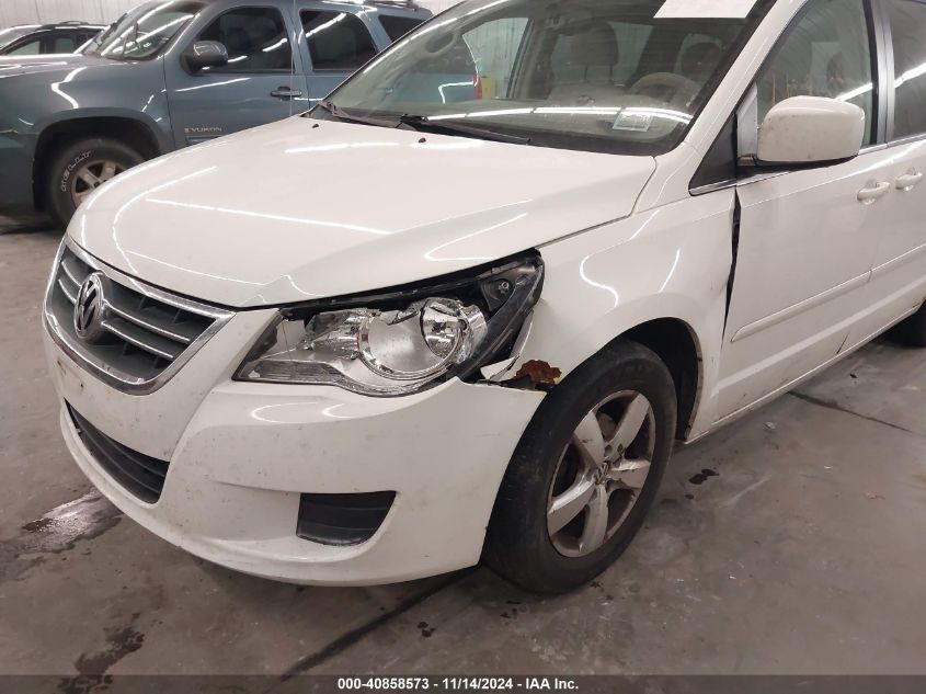 2010 Volkswagen Routan Se VIN: 2V4RW3D11AR236843 Lot: 40858573