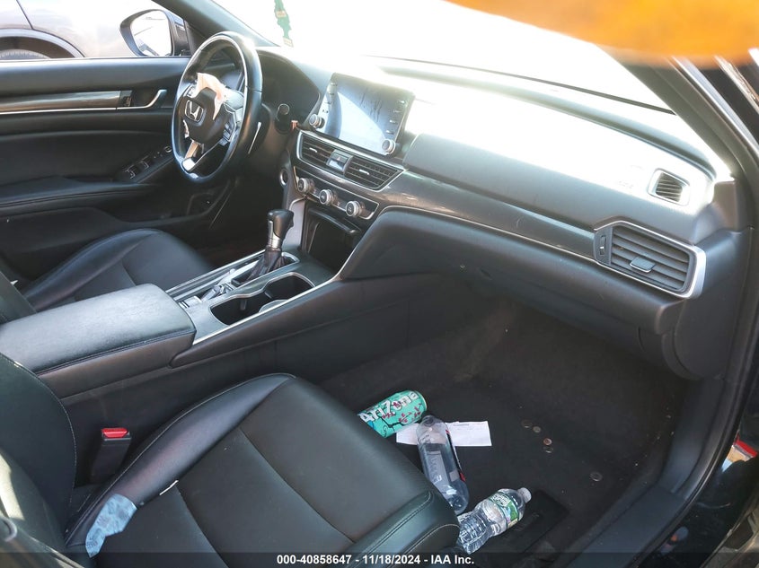 2018 HONDA ACCORD VIN: 1HGCV1F32JA268888