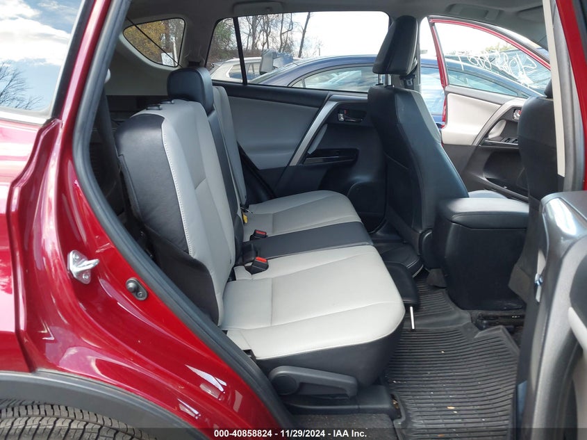 2018 TOYOTA RAV4 VIN: JTMDFREV1JD240578