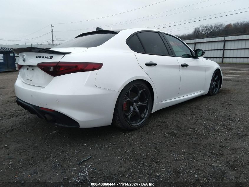 VIN ZARFAEEN0J7575058 2018 Alfa Romeo Giulia, Ti Sp... no.4