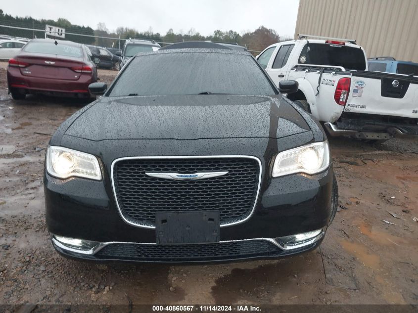 VIN 2C3CCAAG3HH560130 2017 Chrysler 300, Limited no.13