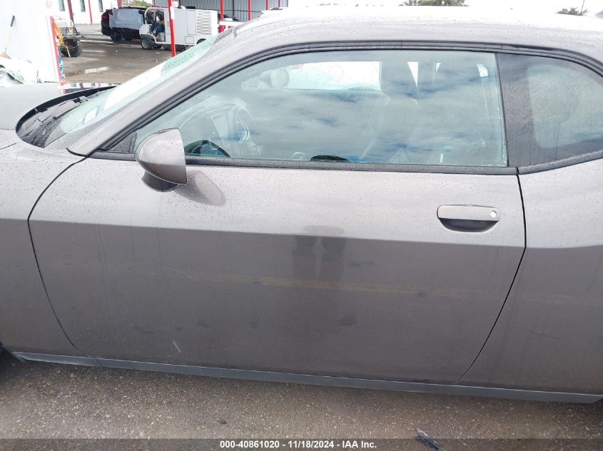 VIN 2C3CDZAG1HH633863 2017 DODGE CHALLENGER SXT PLUS