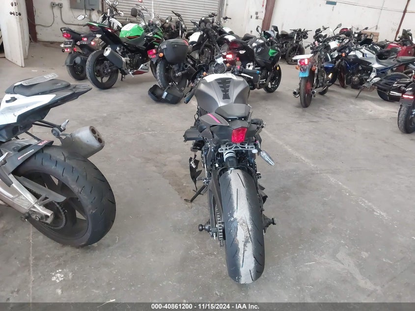 VIN JYARM38Y8RA002301 2024 YAMAHA YZFR7