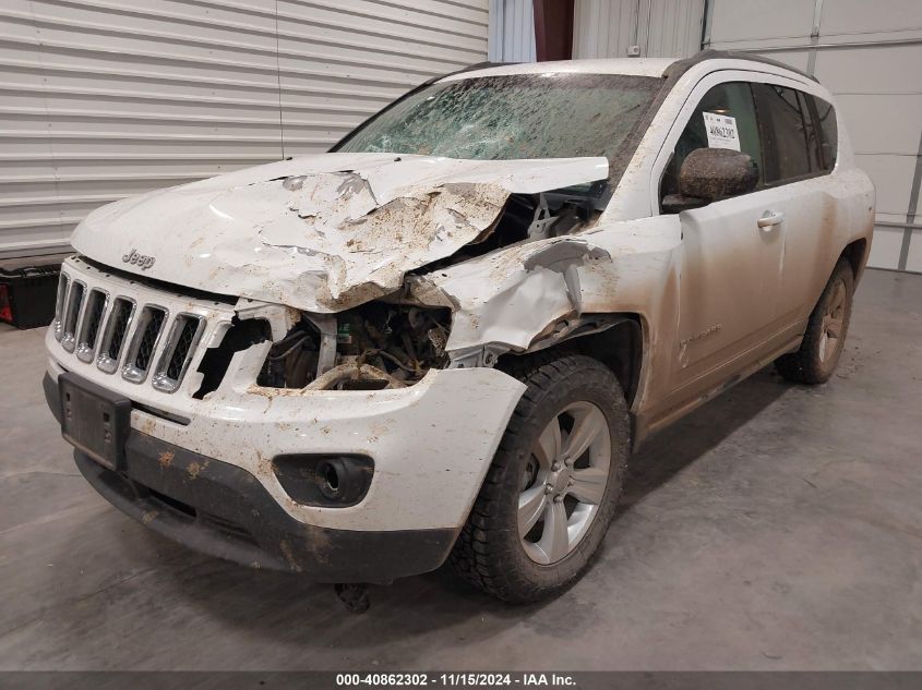 VIN 1C4NJDBB0ED693791 2014 Jeep Compass, Sport no.2