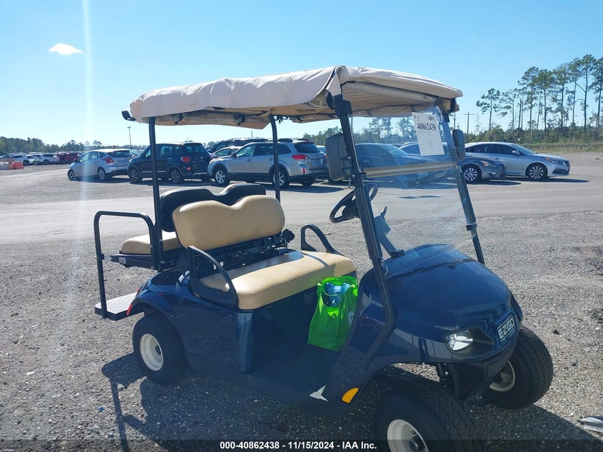 2015 EZGO GOLF CART