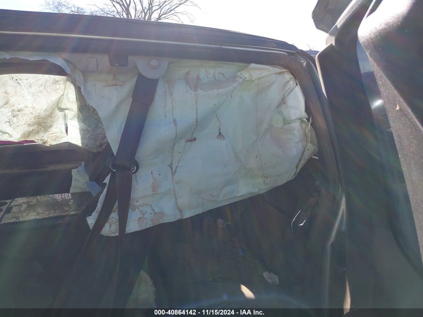 2013 CHEVROLET SILVERADO 1500 LT - 1GCRKSE76DZ333999