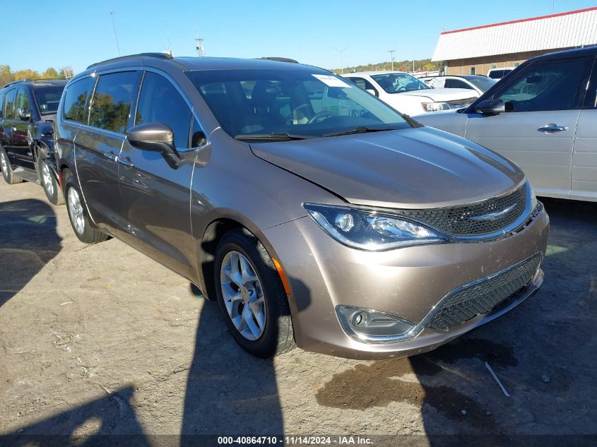 VIN 2C4RC1BG4HR824180 2017 CHRYSLER PACIFICA no.1