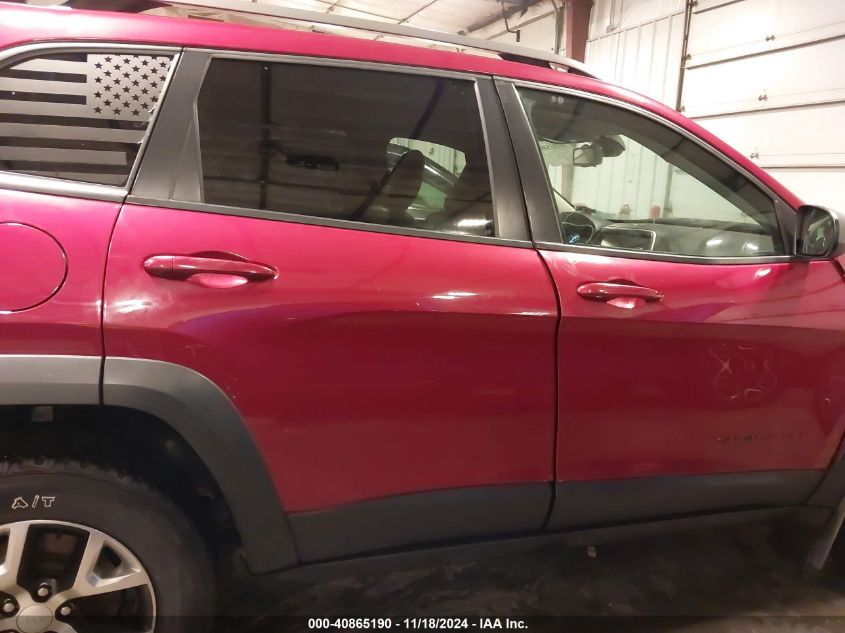 VIN 1C4PJMBB1HW617997 2017 JEEP CHEROKEE TRAILHAWK 4X4