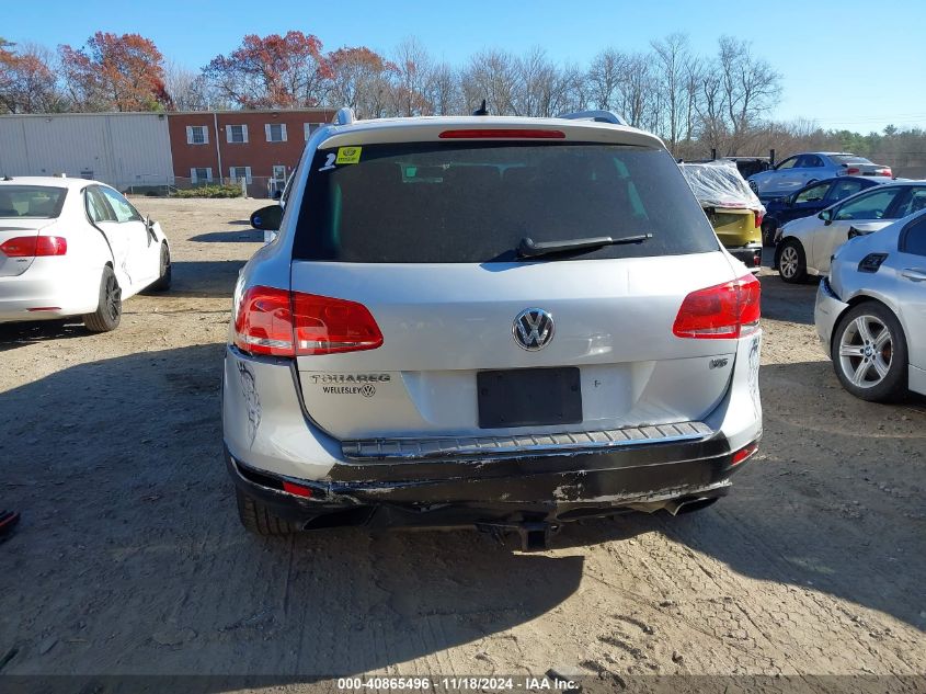 2014 Volkswagen Touareg 3.6L Sport VIN: WVGEF9BP7ED004948 Lot: 40865496