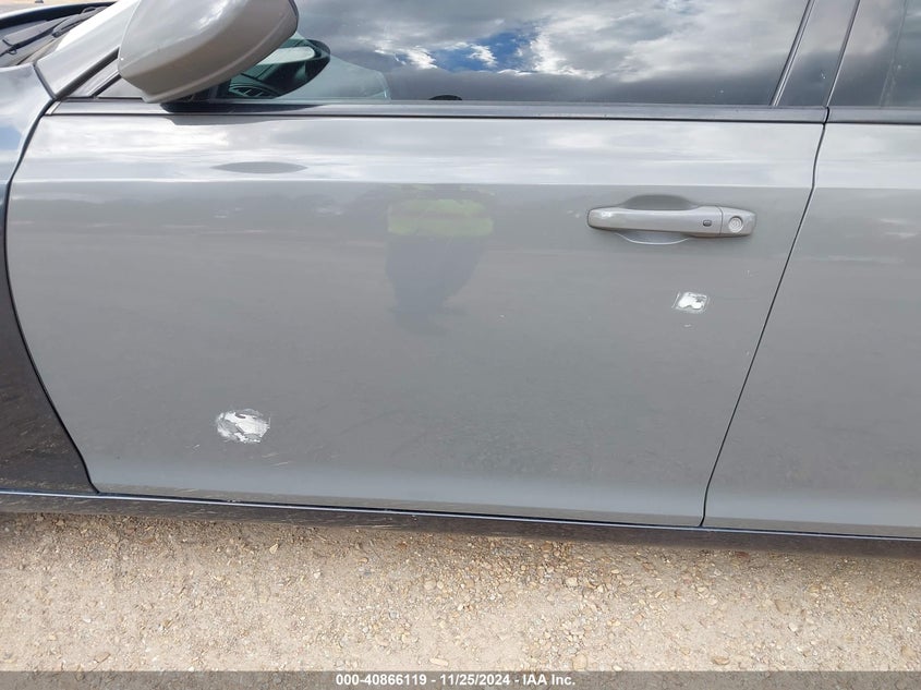 VIN 2C3CCABG4KH533475 2019 CHRYSLER 300 300S