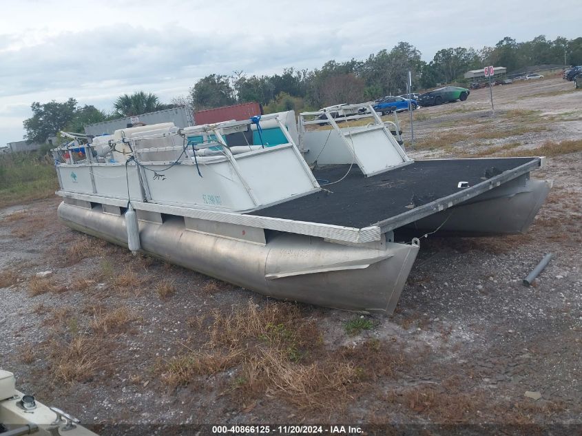 1988 Crest Iii Pontoon