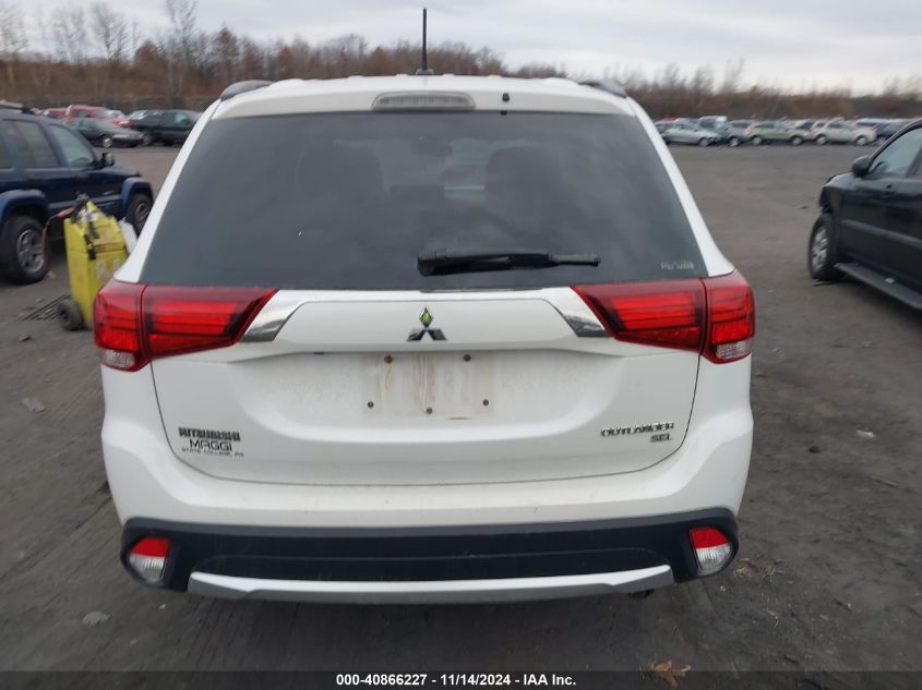 2016 Mitsubishi Outlander Es/Se/Sel VIN: JA4AZ3A3XGZ015593 Lot: 40866227