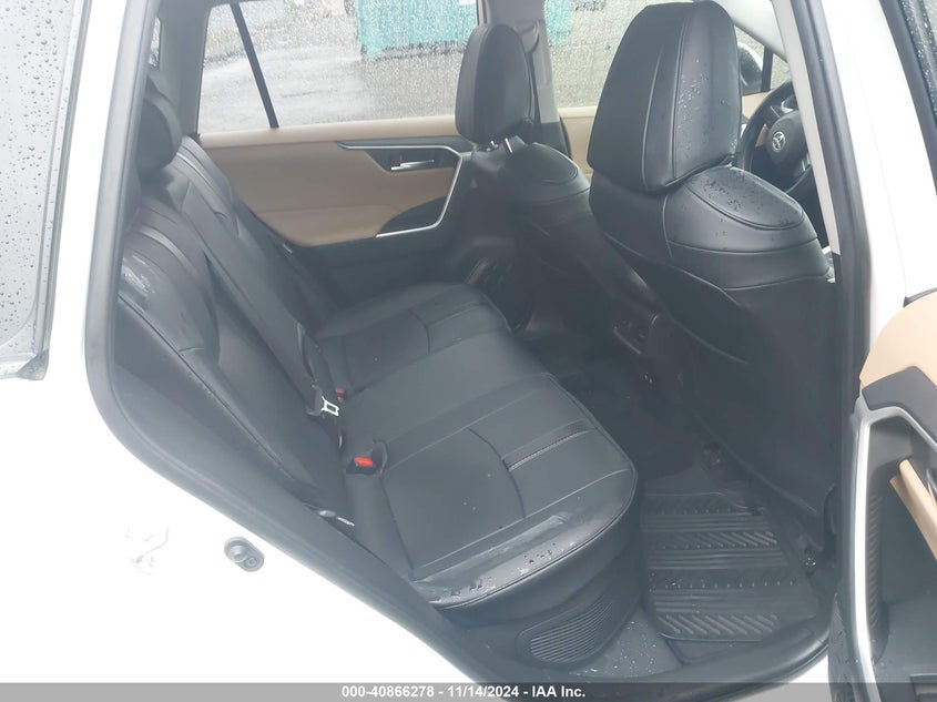 2019 TOYOTA RAV4 HYBRID XLE VIN: JTMRWRFVXKD501194