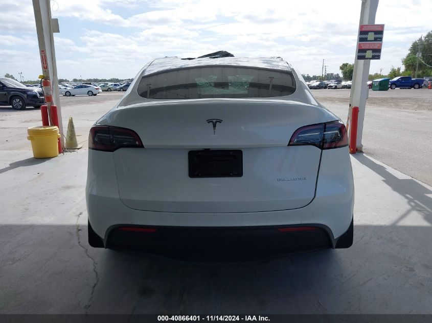 2024 Tesla Model Y Long Range Dual Motor All-Wheel Drive VIN: 7SAYGAEE0RF100657 Lot: 40866401