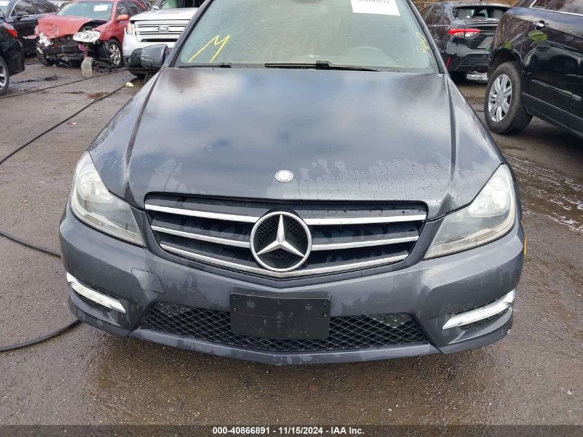 2014 Mercedes-Benz C 300 Luxury 4Matic/Sport 4Matic VIN: WDDGF8AB1ER323817 Lot: 40866891