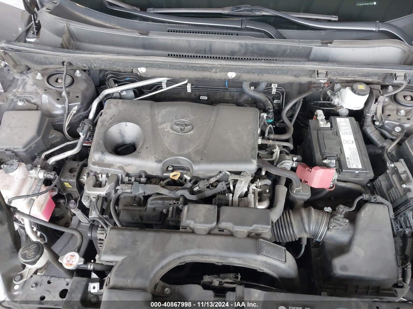 2019 TOYOTA RAV4 XLE VIN: 2T3W1RFV5KW042046