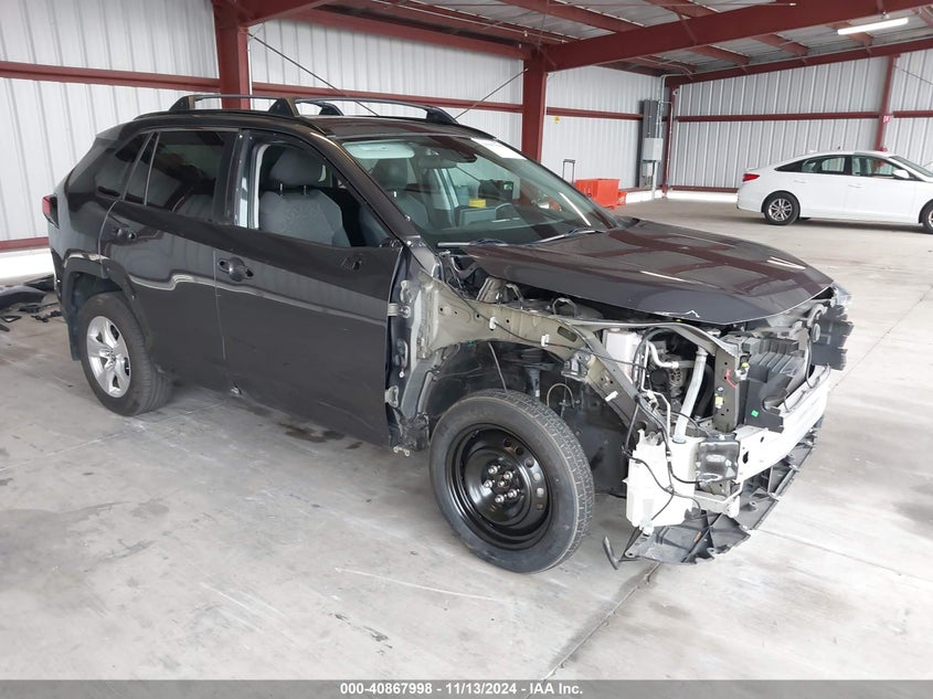 2019 TOYOTA RAV4 XLE VIN: 2T3W1RFV5KW042046