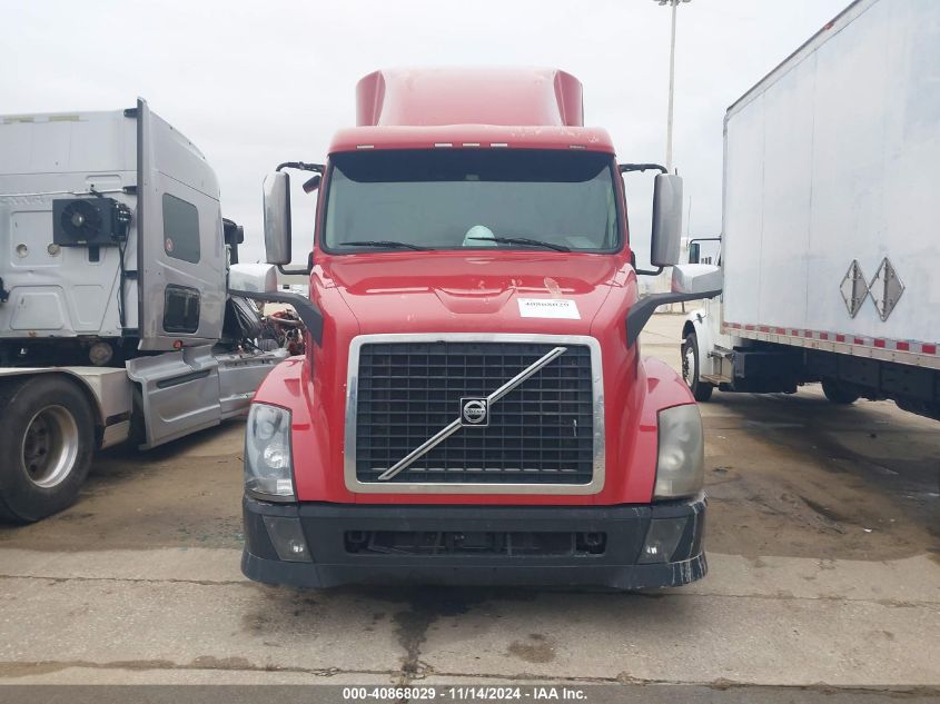 2015 Volvo Vn Vnl VIN: 4V4NC9EH9FN912240 Lot: 40868029