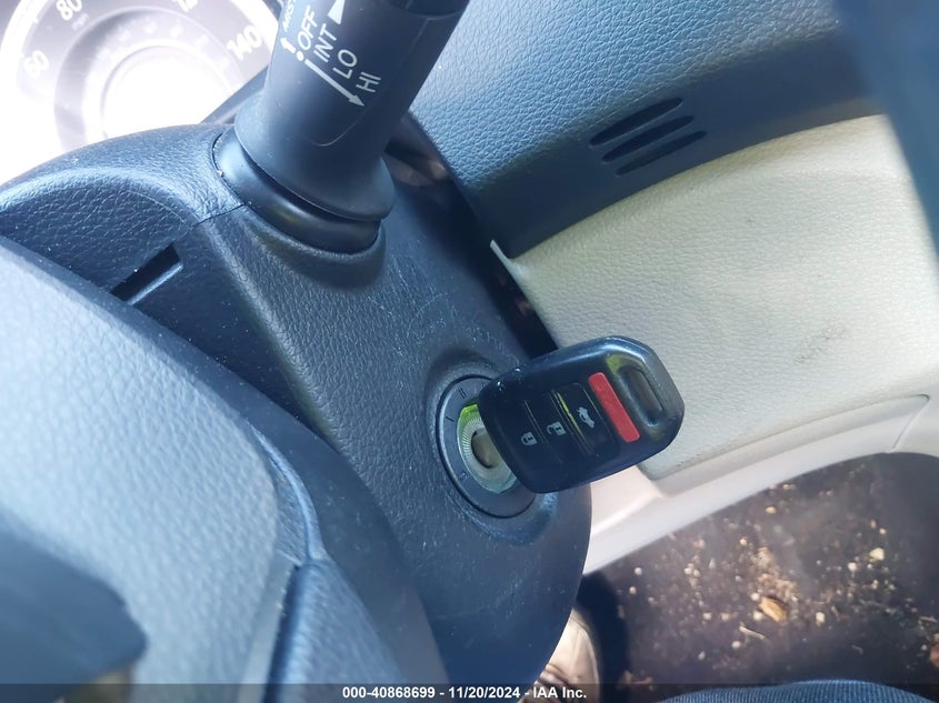 2013 HONDA ACCORD VIN: 1HGCR2F33DA232013