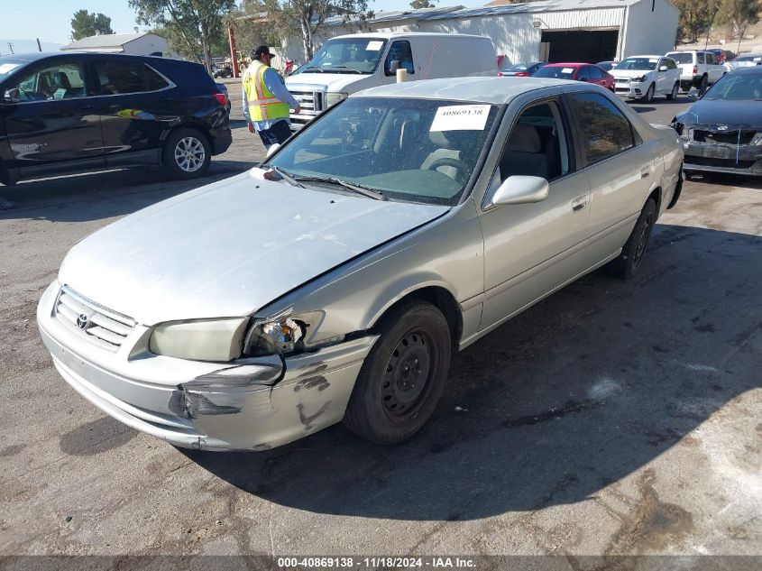 2001 Toyota Camry Le VIN: JT2BG22K310603890 Lot: 40869138