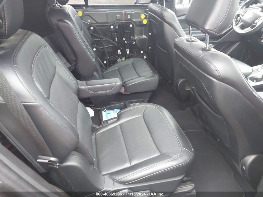 Image 8 of 2020 Ford Explorer  salvage vehicle - Lot #40869295 at IAAI