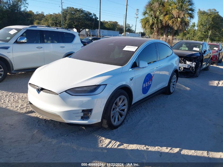 VIN 5YJXCBE23JF110636 2018 Tesla Model X, 100D/75D/... no.2