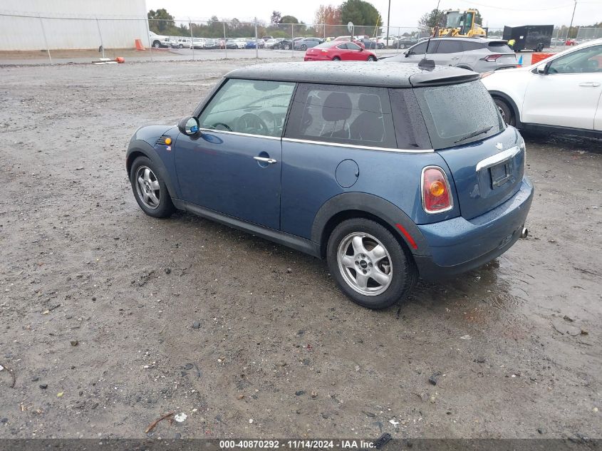 2010 Mini Cooper VIN: WMWMF3C5XATZ60917 Lot: 40870292