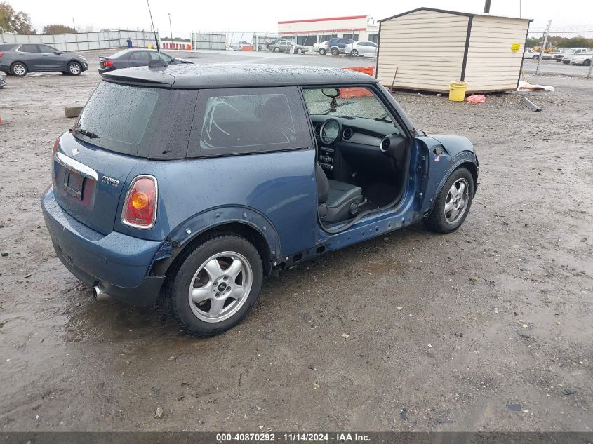 2010 Mini Cooper VIN: WMWMF3C5XATZ60917 Lot: 40870292