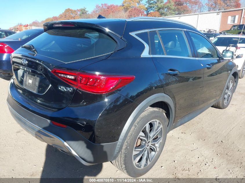 VIN SJKCH5CR9JA056976 2018 Infiniti QX30, Premium no.4