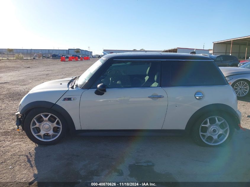 2006 Mini Cooper S VIN: WMWRE33536TL18202 Lot: 40870626