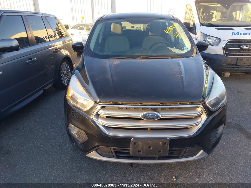 VIN 1FMCU9G97HUB33980 2017 FORD ESCAPE SE