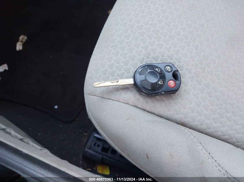 VIN 1FMCU9G97HUB33980 2017 FORD ESCAPE SE