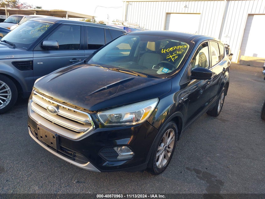 VIN 1FMCU9G97HUB33980 2017 FORD ESCAPE SE