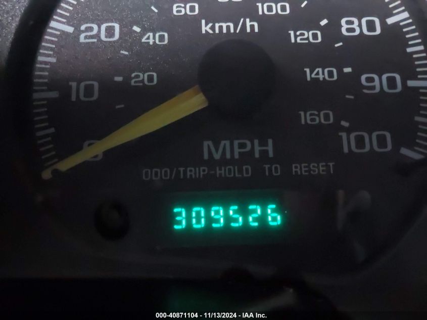 2000 GMC Sonoma Sls VIN: 1GTDT19W8Y8180900 Lot: 40871104