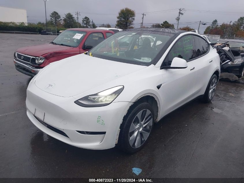 VIN 7SAYGDEE4PA078626 2023 TESLA MODEL Y no.2