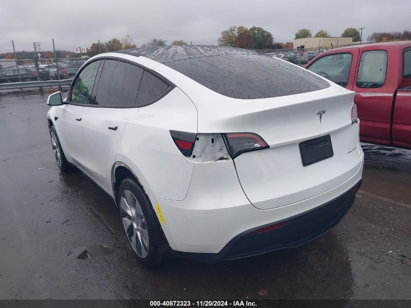 VIN 7SAYGDEE4PA078626 2023 TESLA MODEL Y no.4