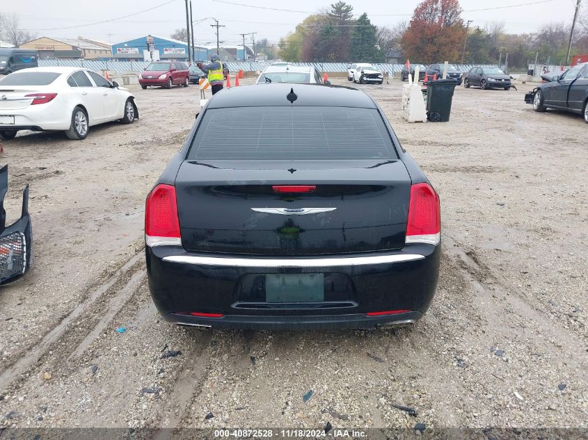 2015 Chrysler 300 Limited VIN: 2C3CCAAG1FH921352 Lot: 40872528