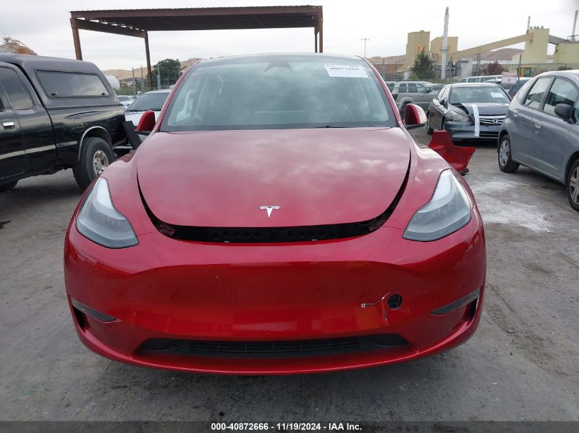 2024 Tesla Model Y Long Range Dual Motor All-Wheel Drive VIN: 7SAYGAEE0RF017553 Lot: 40872666