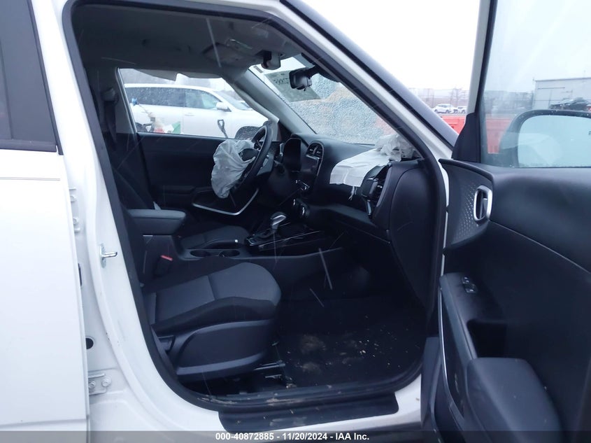 2023 KIA SOUL VIN: KNDJ23AU4P7213505